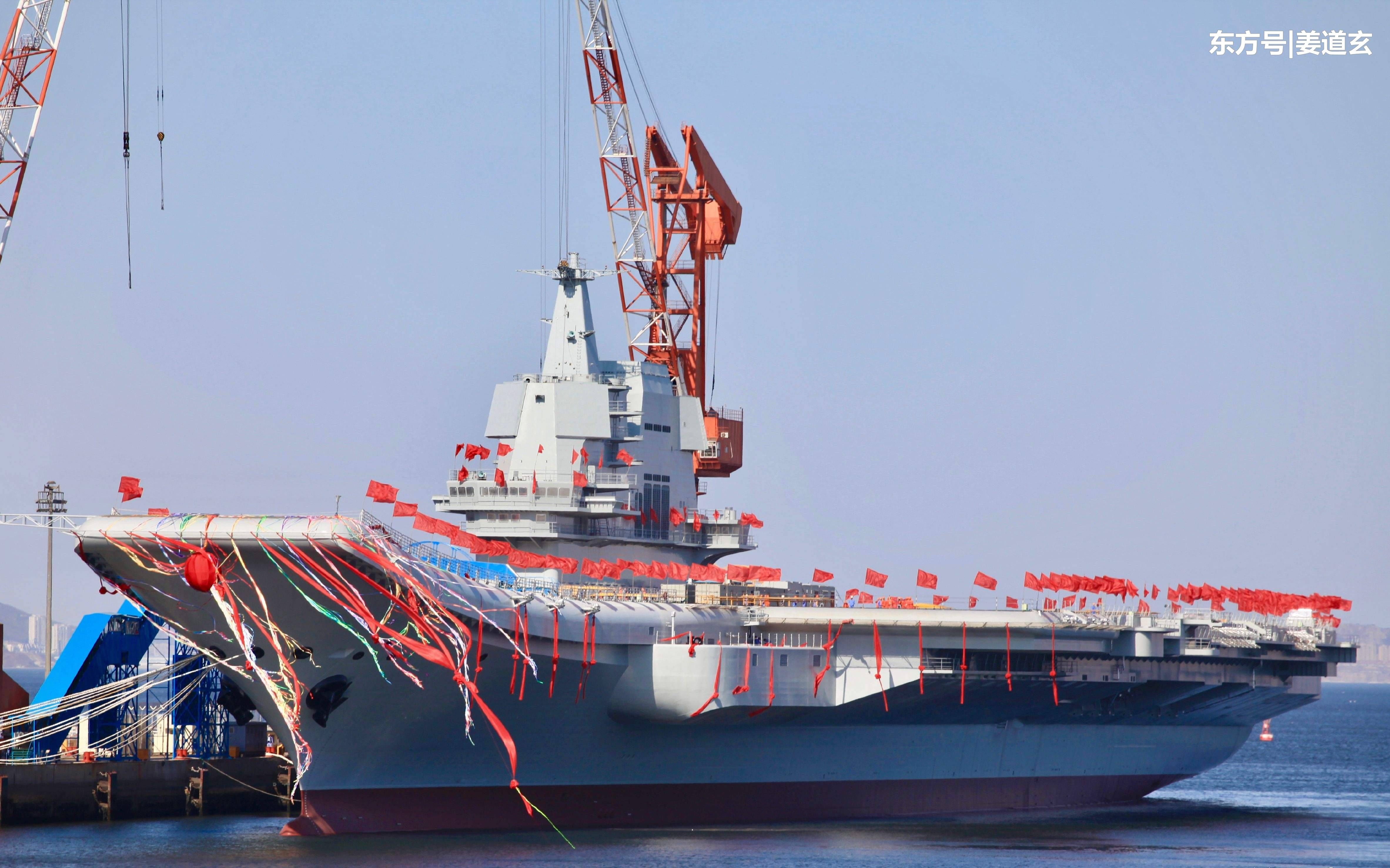国产001a型航母海试