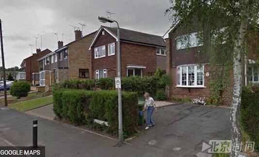 去世18个月 女儿在谷歌地图上重见母亲