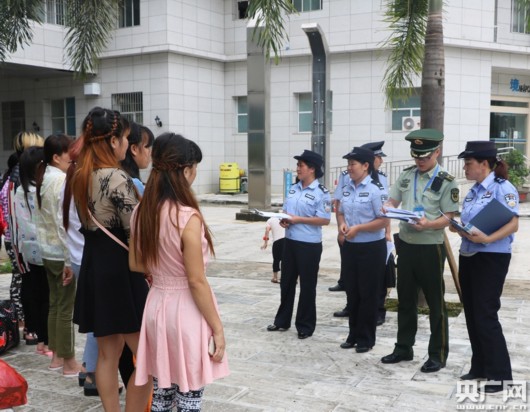 157名外籍"三非"人员从云南天保口岸遣送出境