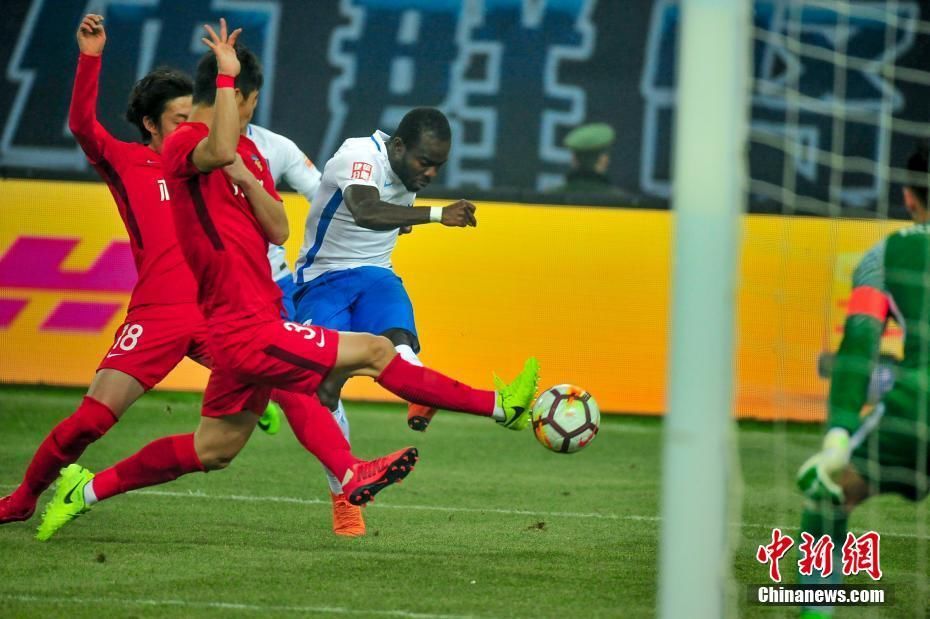 2018中超联赛:天津泰达主场3:2击败天津权健