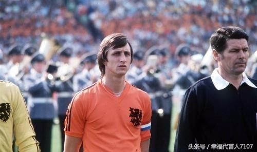 足球史上排名前十的超级巨星都有哪些?