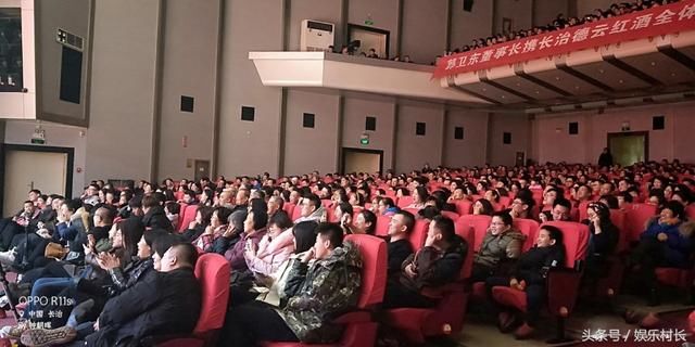 跨年相声专场,苗阜勉强战平张云雷,离岳云鹏还