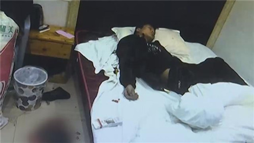 20岁小伙拿不出30万彩礼 酒后竟去宾馆割腕轻