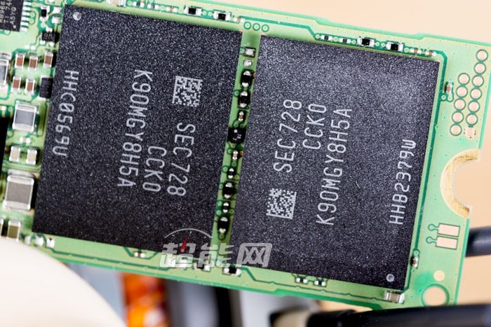 240gb tlc ssd硬盤出現史低價,qlc閃存硬盤準備就緒