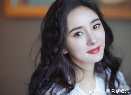 杨幂新签约的女艺人惹争议,网友:这样没礼貌、