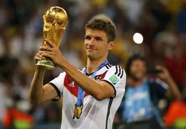 世界杯现役球员进球排名!C罗挤进前三,榜首有