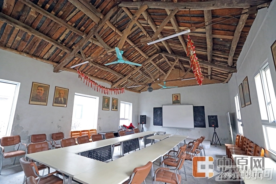 【学思践悟十九大】第一 书记讲好故事④|大槐树下的第一 书记|新闻动态-《对话中国品牌》栏目采编中心 【学思践悟十九大】第一 书记讲好故事④|大槐树下的第一 书记|新闻动态-《对话中国品牌》栏目采编中心