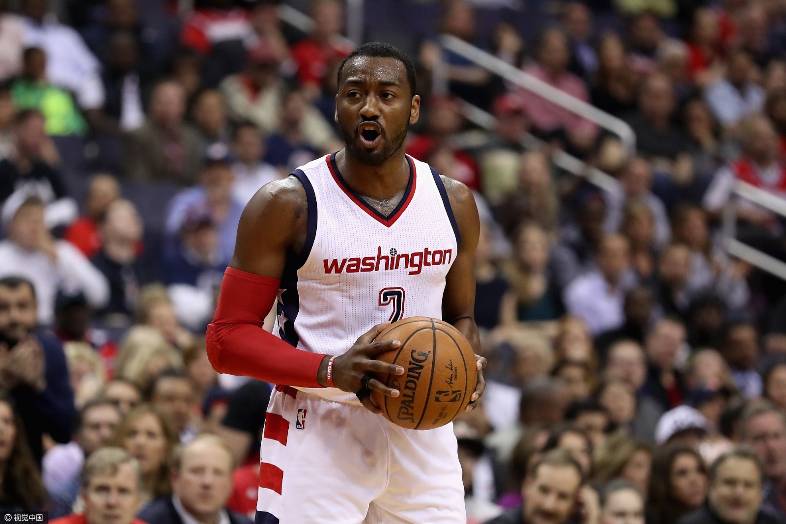 20 14!沃尔狂刷队史 独造51分堪比威登