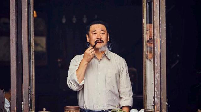 在睡觉的时候,湘西大土匪姚大榜为什么要在手指上点线香?