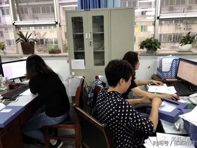 丛台教育倾心助学 为寒门学子插上翅膀