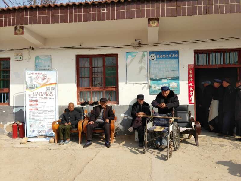 通许县耳鼻喉医院的党员志愿者值得学习