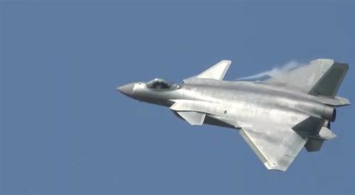 歼20突然曝光2.6马赫极高速 快过所有隐身飞机