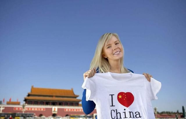 别光说中国不好,来看看外国游客来中国旅游后