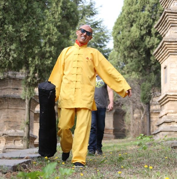 刘向阳大师为了更好的传播中华武学,在美国举办了8届国际散打公开赛