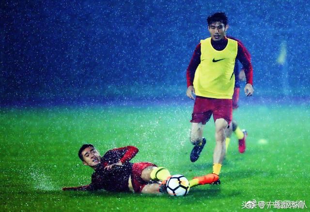 今日直播:中国男足VS缅甸男足 队魂郑智领衔