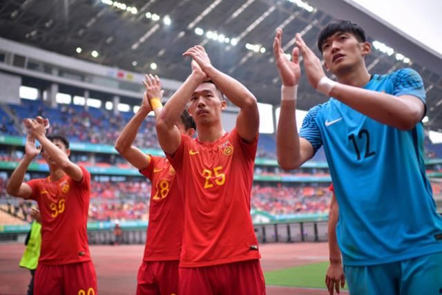 中超面向全球转播 英超名宿:中国足球没人才?