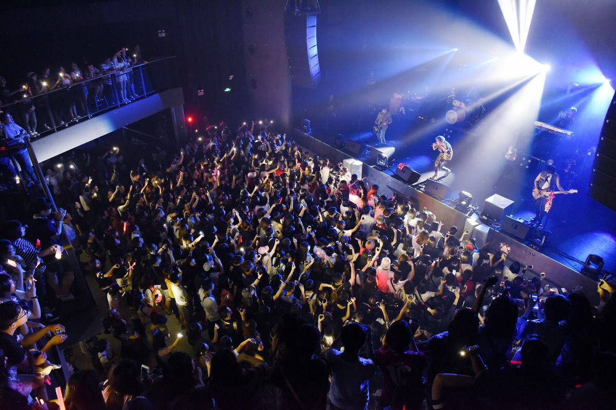 八三夭生日趴趴趴巡回演唱会上海站两晚连续作战热血翻天