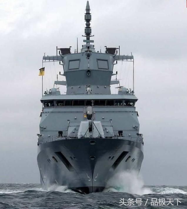 美媒:德国新军舰下水严重倾斜,看完配置更让人发懵了