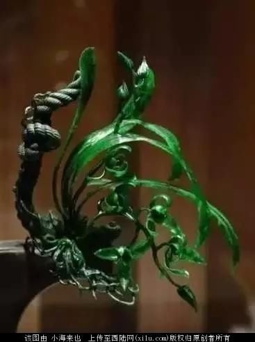 老外坐故宫龙椅竟离奇死亡,灵异背后太吓人