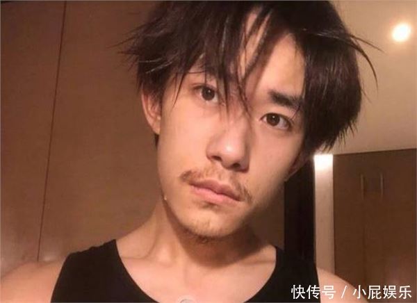 易烊千玺留胡子,蔡徐坤涂口红,鹿晗烟熏妆,谁最
