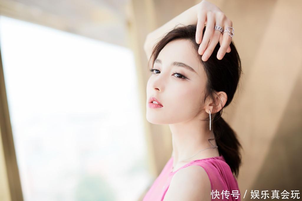 古力娜扎新写真性感妖娆,肉色半透长裙大秀事