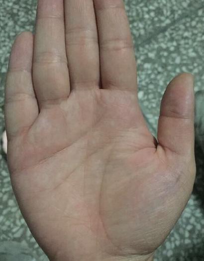 2.土型手.性格踏实直接.做事比较执着.一生比较平顺,保持这样性格.