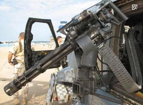 金属风暴 然而虽然"金属风暴"是一个很新奇很有创意的武器,但他的缺点