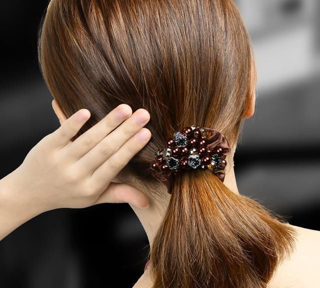 中年女人直发好看还是卷发好看?多数人没搞明