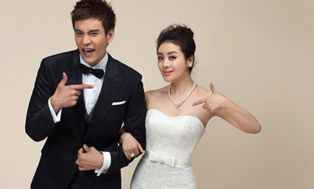 小李琳和大李琳 t01c48fb56a83bf65ac.bmp?size=627x378
