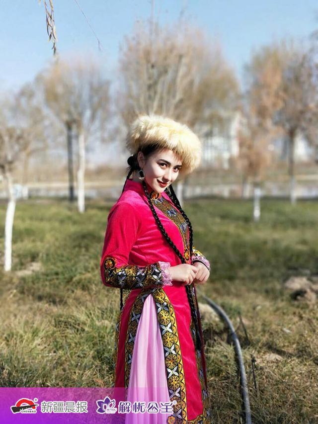 传统与时尚碰撞 和田女孩麦尔哈巴想用舞蹈话新疆