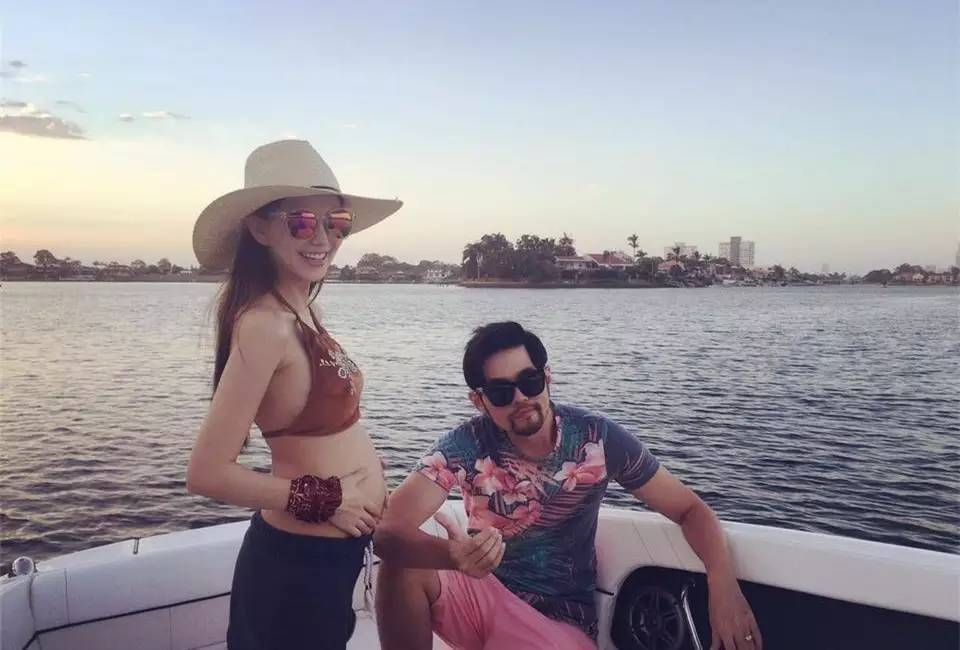 昔日快男与同性爱人曝 昔日快男与同性爱人曝