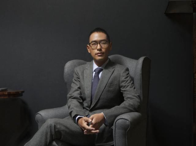 汤臣一品老板公布恋情 和对方相差10岁 网友:新