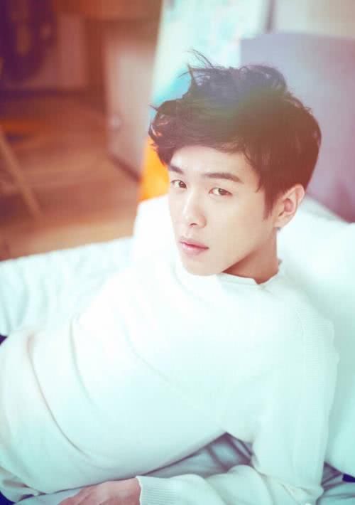 同为离婚再嫁的女人,当了明星的后妈,这两位差