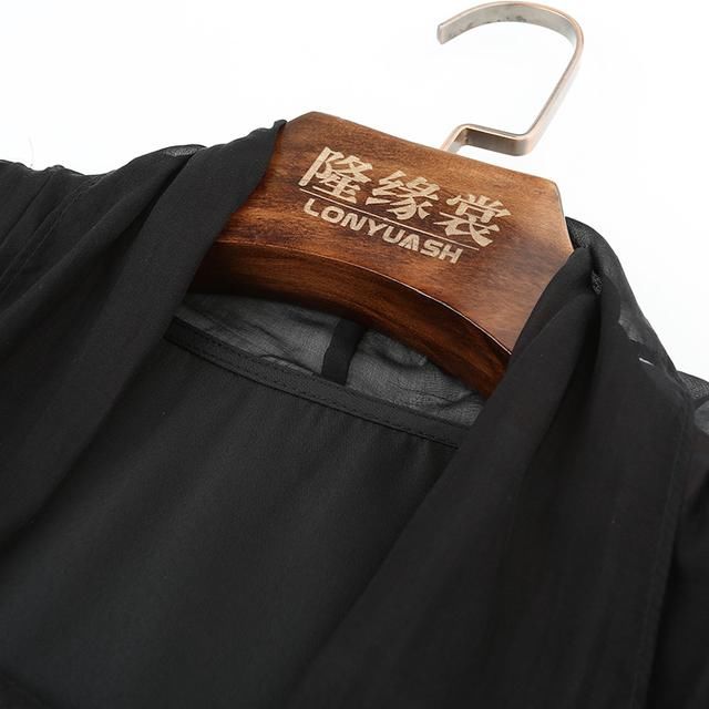 三伏天,男人尽量别穿衬衫瞧瞧下面男人这样穿