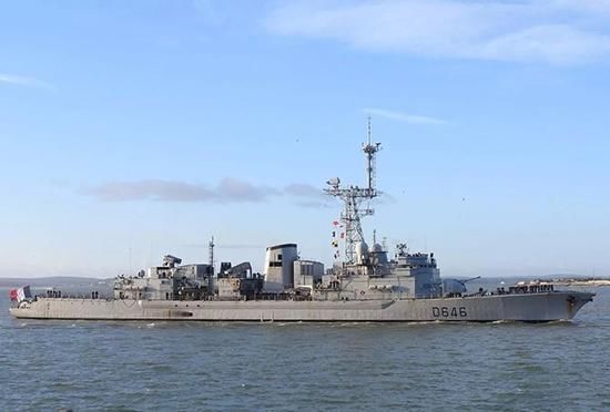 图为访问英国朴茨茅斯军港的法国海军"乔治·莱格"级护卫舰"拉图什