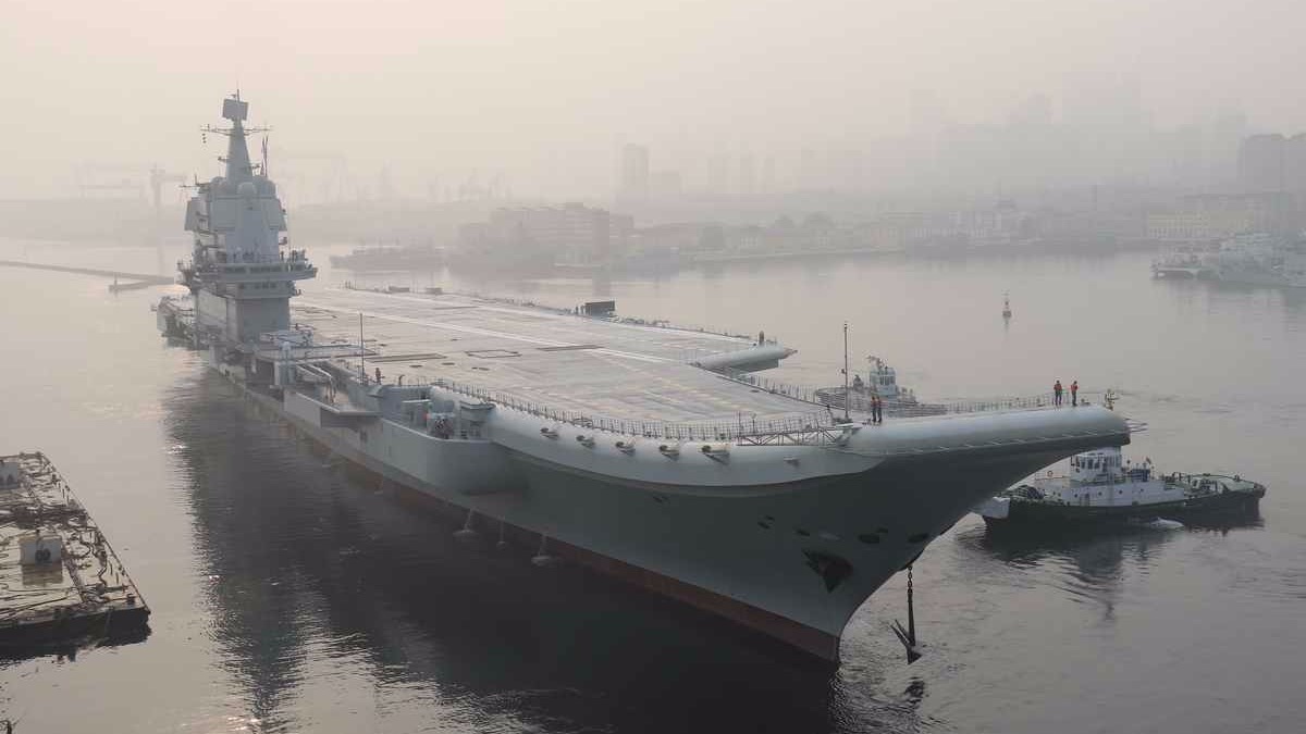 国产航母是否会在年内入列?国防部这样回答 国产航母是否会在年内入列?国防部这样回答
