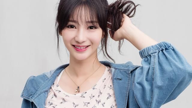 在节目中,好友李昕亮问过这样一个问题:"如果40岁我未婚你未嫁,会不会