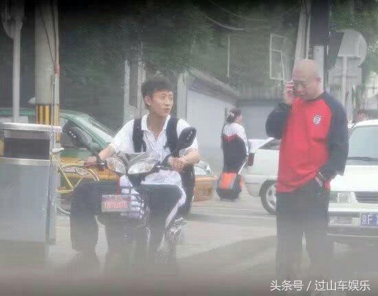 张一山除了是韩红的亲侄子,父亲身份隐藏了二