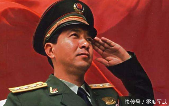 血性左手礼! 他用匕首割断右臂别腰上, 一生用