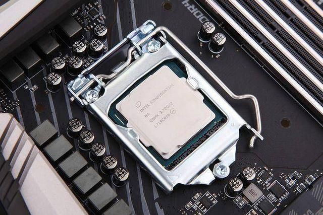 AMD的2700X和英特尔酷睿8700k处理器该怎么