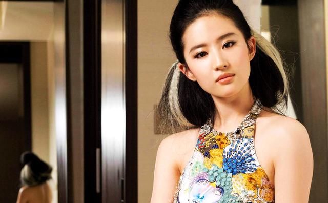 刘亦菲本名是什么 t01c74b70169d5d0734.jpg?size=640x396