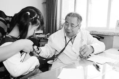 含泪送别!8毛钱治好高烧的不打针爷爷,这才是