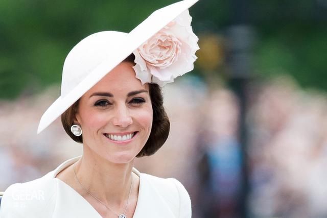 Resultado de imagen para kate middleton joyas de lady di