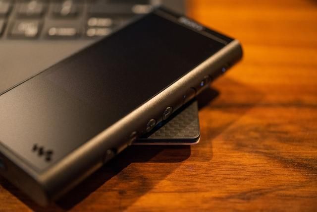 索尼NW-ZX300A:引领4.4 平衡口新热潮