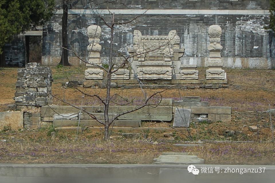 十三陵思陵烛台"失踪"近一年后官方承认被盗,4名处级干部免职