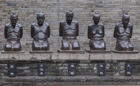 为什么总有人抹黑民族英雄,反而去美化民族败