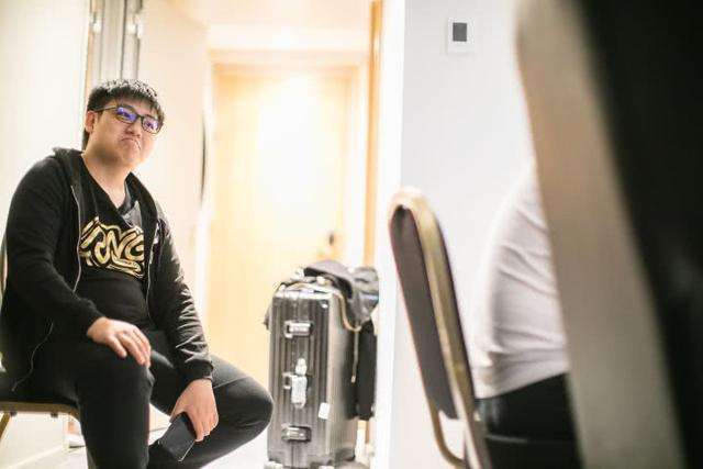 RNG夺冠背后: MSI连跪, 老板白星直接赶往柏林