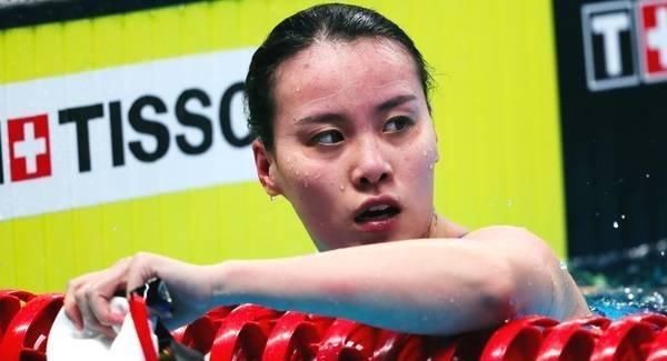 傅园慧满身抓痕触目惊心,原因令人心疼,国足应