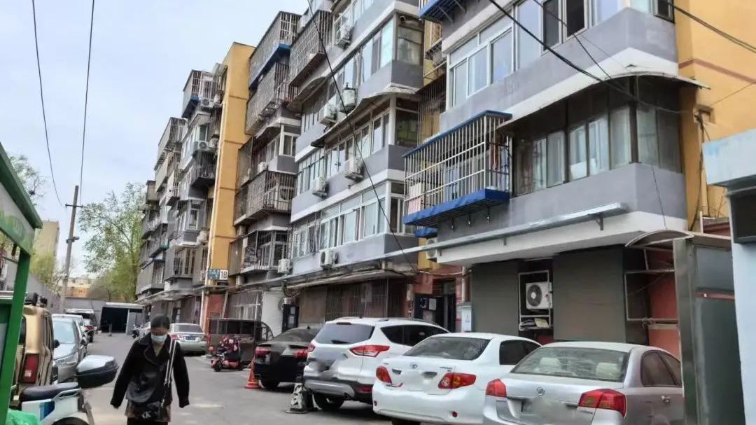 一纸通知,老楼“弃管”,近百户居民怎么办? 一纸通知,老楼“弃管”,近百户居民怎么办?