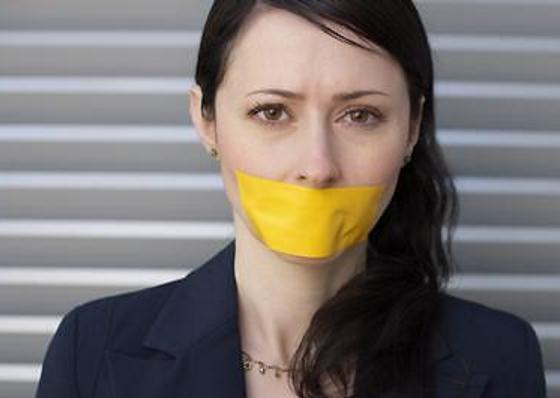 每天夜间睡醒之后,常感觉口苦口干,这是什么病